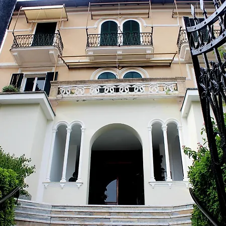 Excelsior Romantic Couples Near 5 Terre Apartment Levanto
